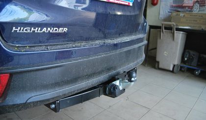 Фаркоп Лидер-Плюс для Toyota Highlander III 2014-2020. Фланцевое крепление. Артикул T120-F
