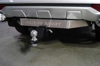 Фаркоп ТСС под американский квадрат для Mitsubishi Pajero Sport III рестайлинг 2021-2021. Артикул TCU00280