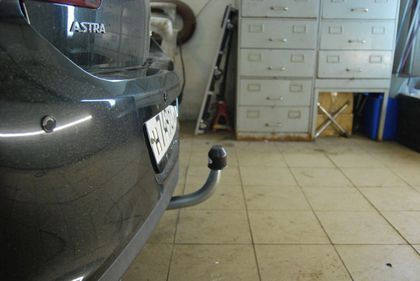Фаркоп Galia оцинкованный для Opel Astra J универсал 2009-2015. Артикул O061A