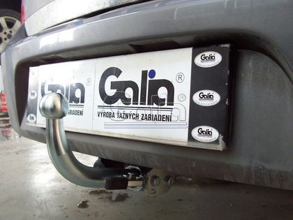 Фаркоп Galia оцинкованный для Renault Symbol I седан 2000-2008. Быстросъемный крюк. Артикул R083C