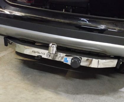 Фаркоп Baltex для Toyota RAV4 IV 2013-2019 с накладкой из нержавеющей стали. Фланцевое крепление. Артикул 24233908