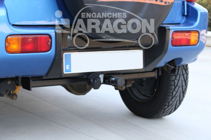 Фаркоп Aragon (быстросъемный крюк, горизонтальное крепление) для Suzuki Jimny 1998-2018. Артикул E6103AS