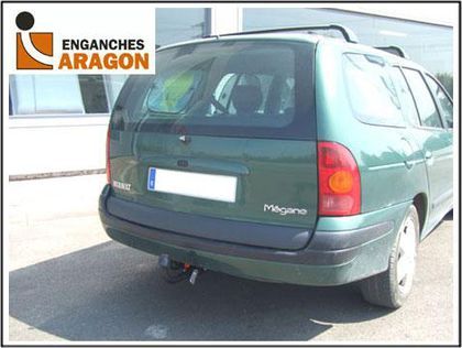 Фаркоп Aragon для Renault Megane I универсал 1999-2002. Артикул E5220AA