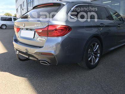 Фаркоп Aragon для BMW 5 G30/G31 2016-2021, Быстросъемный крюк. Артикул E0801EV