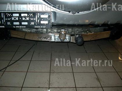 Фаркоп Baltex для Toyota RAV4 II 2000-2006. (с декор. накладкой) Фланцевое крепление. Артикул Y-02a