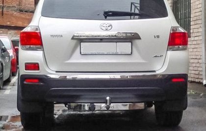 Фаркоп Oris (ранее Bosal) для Toyota Highlander III 2014-2020 (с декор. пластиной) Фланцевое крепление. Артикул 3089-FL