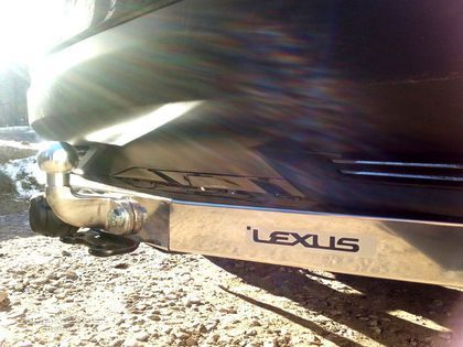 Фаркоп Союз-96 для Lexus NX 2014-2021 с нержавеющей накладкой. Фланцевое крепление. Артикул LENX.10.4083